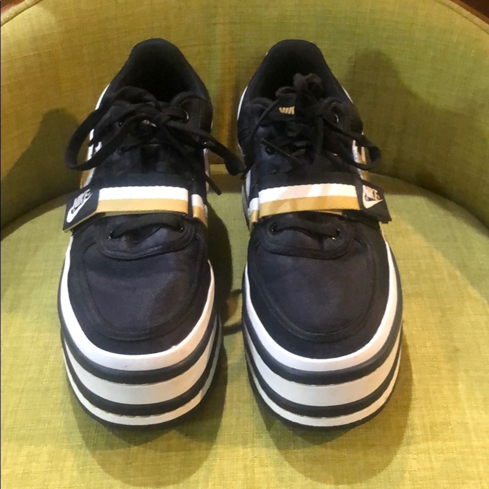 Nike vandal 2k black metallic gold stacked shoe.